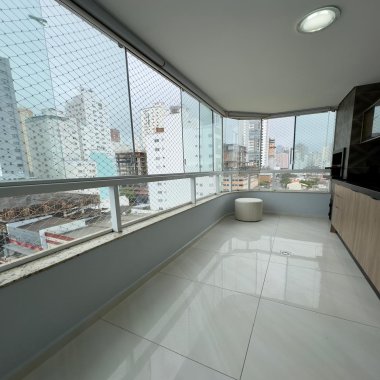 Aluga-se anual apartamento mobiliado no centro de  Balneário Camboriú/SC